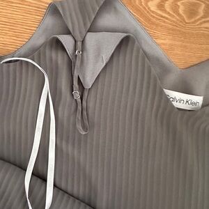 Calvin klein V neck top